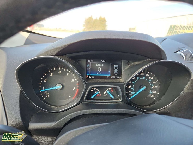 2015-ford-escape-image-21