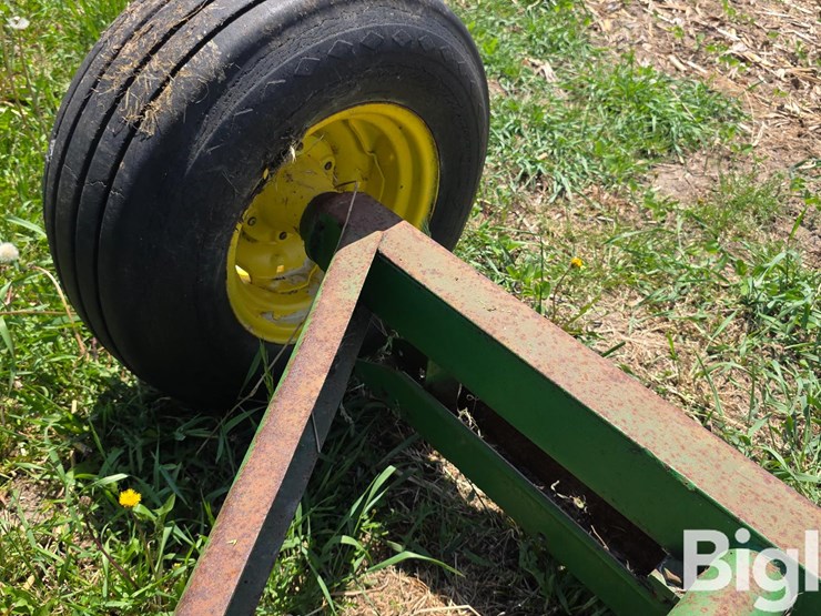 john-deere-running-gear-trailer-image-18