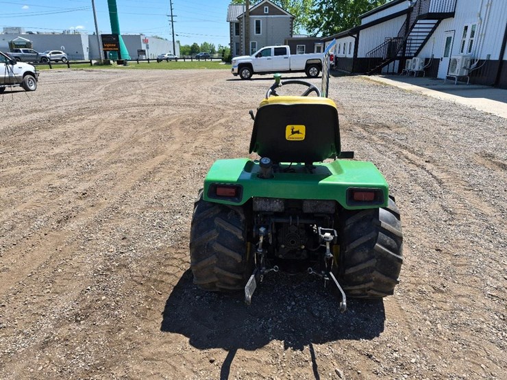 john-deere-420-image-4