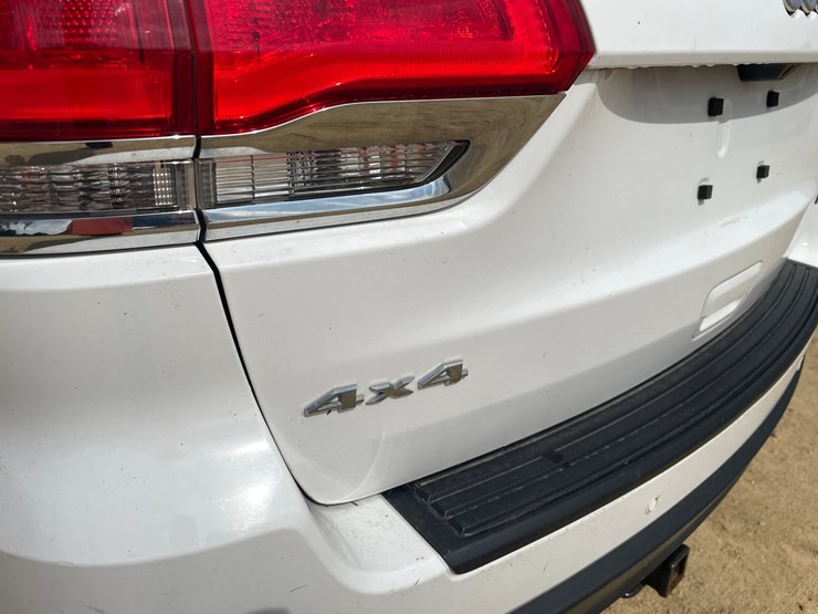 2017-jeep-grand-cherokee-laredo-image-12