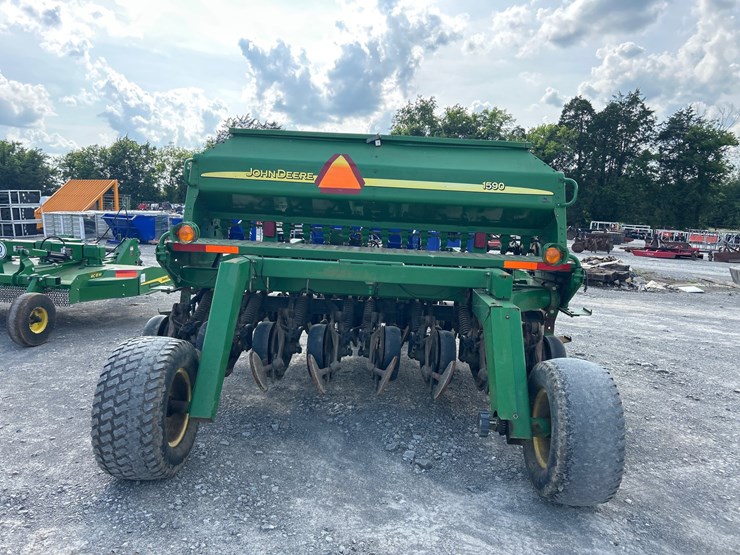 john-deere-1590-image-4