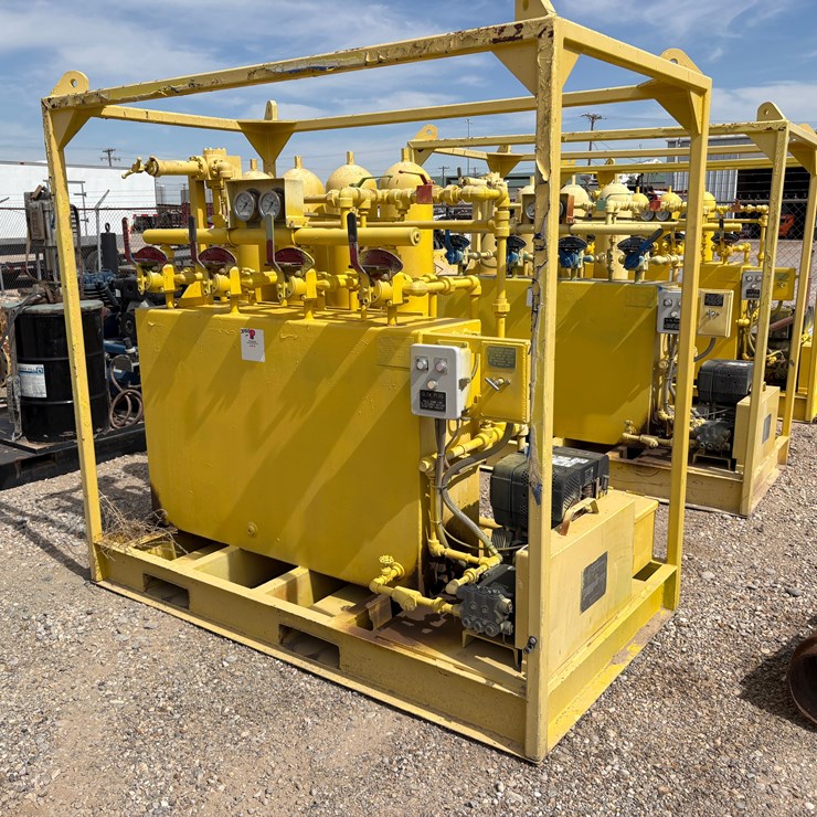 Meyer 4-station closing unit, skidded