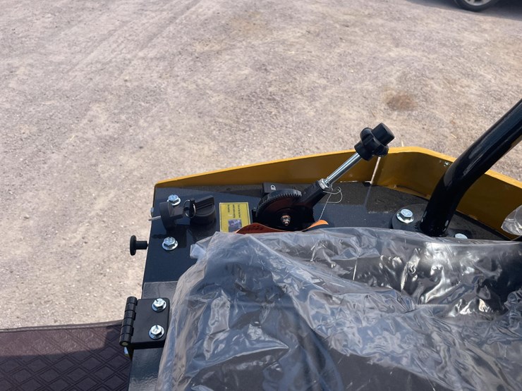 #2650-•-unused-cfg-mini-excavator-image-12