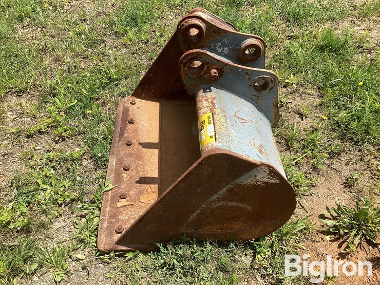 strickland-35"-excavator-bucket-image-8