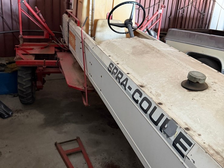 103-melroe-spray-coupe,-engine-runs,-transmission-linkage-issue,-have-booms-image-20