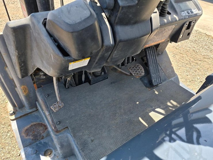 #1374-•-2021-toyota-8fbe18u-forklift-image-12