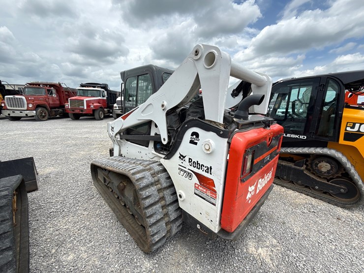 2020-bobcat-t770-image-4