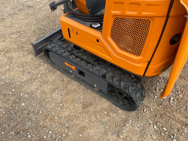 #2015-•-unused-2026-landhonor-mini-excavator-image-8
