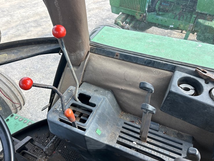 john-deere-2140-image-11