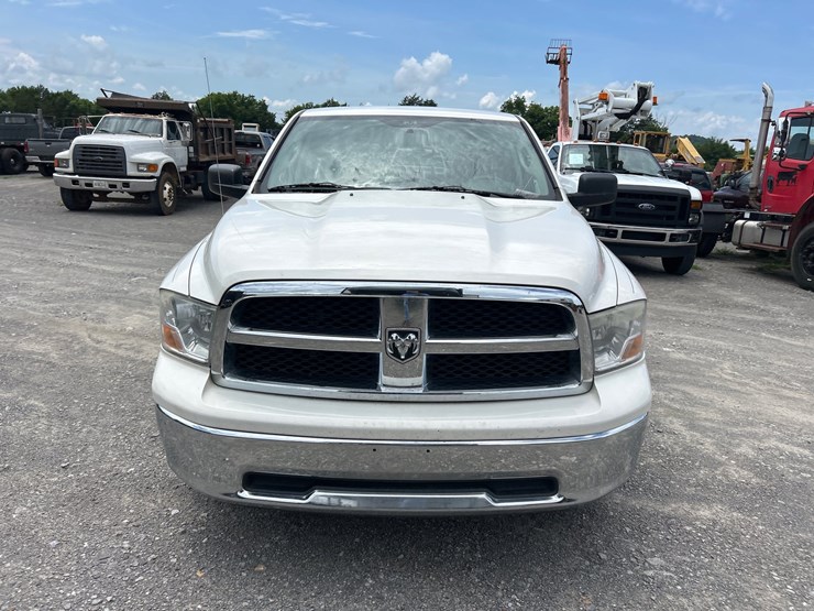 2009-dodge-ram-1500-image-3