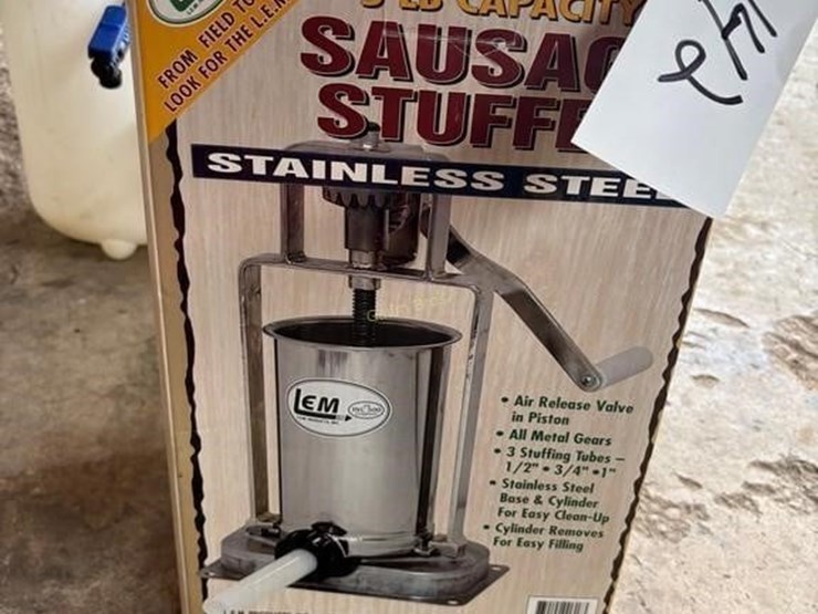 lem-5lb-sausage-stuffer-image-1