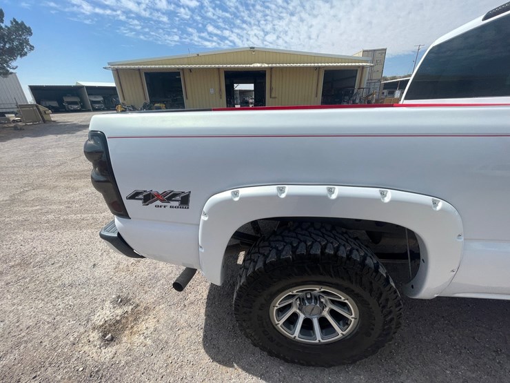 #212-•-2001-chevrolet-silverado-pickup-truck-(has-a-nm-title-image-43
