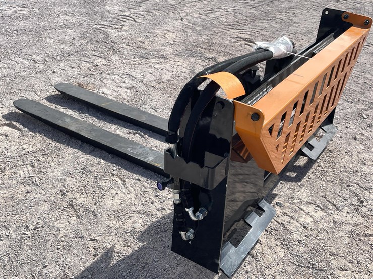 #2777-•-unused-2026-wolverine-adjustable-hydraulic-pallet-fork-attachments-image-17