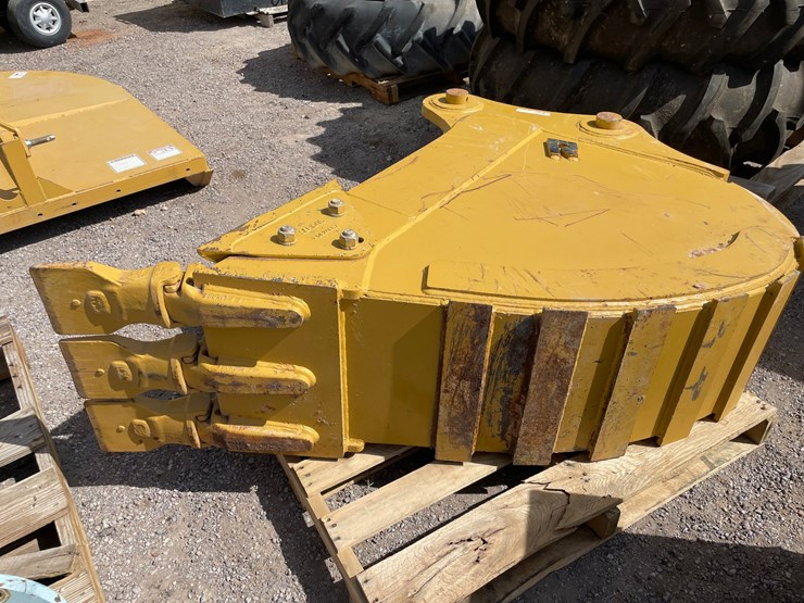 caterpillar-320-image-4