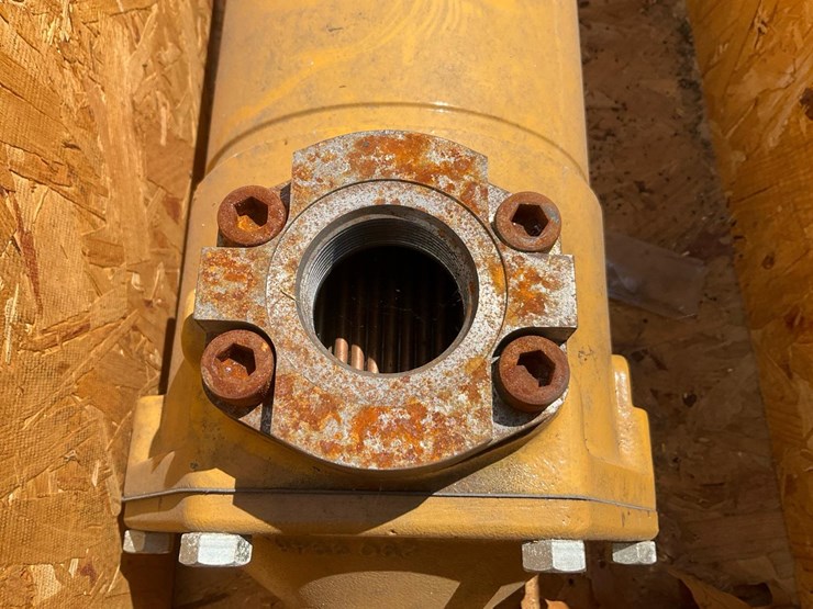 caterpillar-c27-image-8
