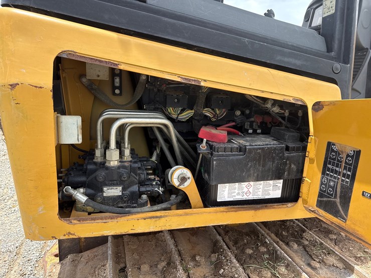 caterpillar-d5k2-xl-image-11
