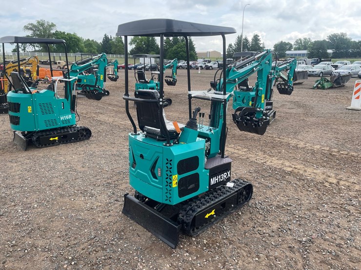 #2024-•-2026-cfg-mh13rx-mini-excavator-image-3