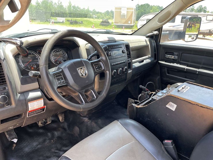2012-dodge-ram-5500-image-11