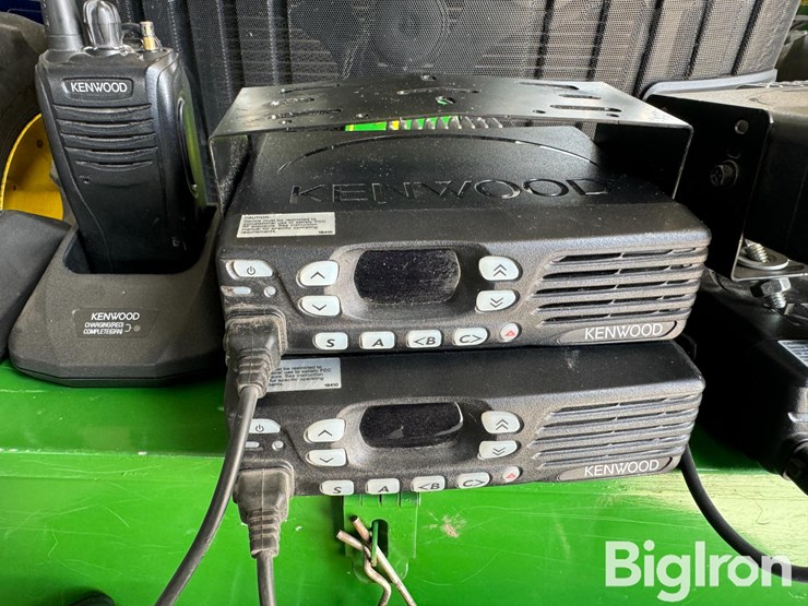 kenwood-2-way-radios-image-2