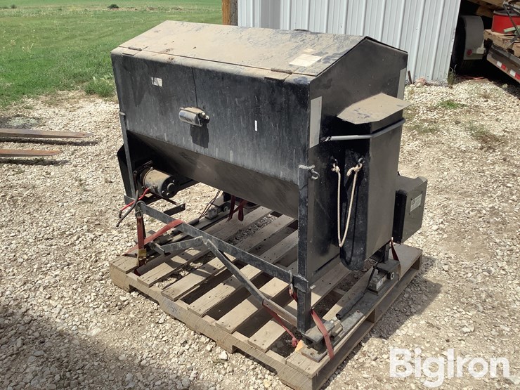 bar-6-cake-feeder-image-5