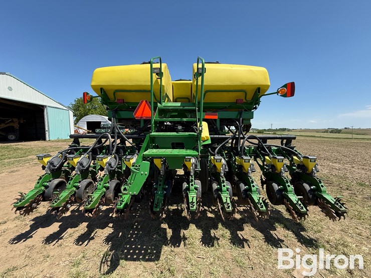 2007-john-deere-db60-image-6