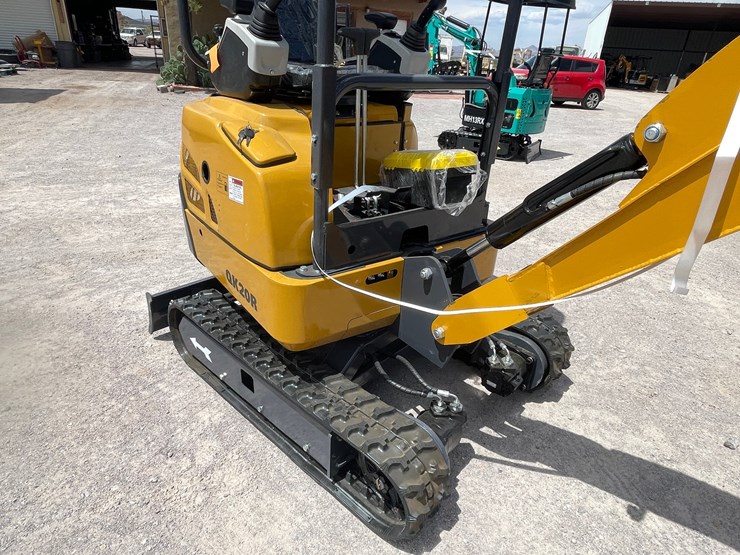 #2661-•-unused-cfg-mini-excavator-image-36