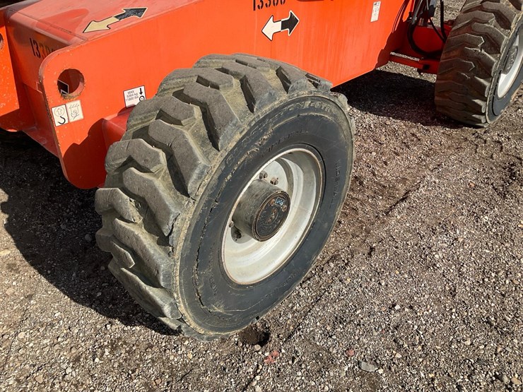 2005-jlg-600s-image-9
