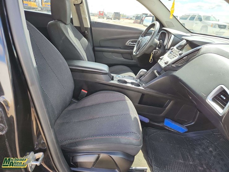 2017-chevrolet-equinox-image-17