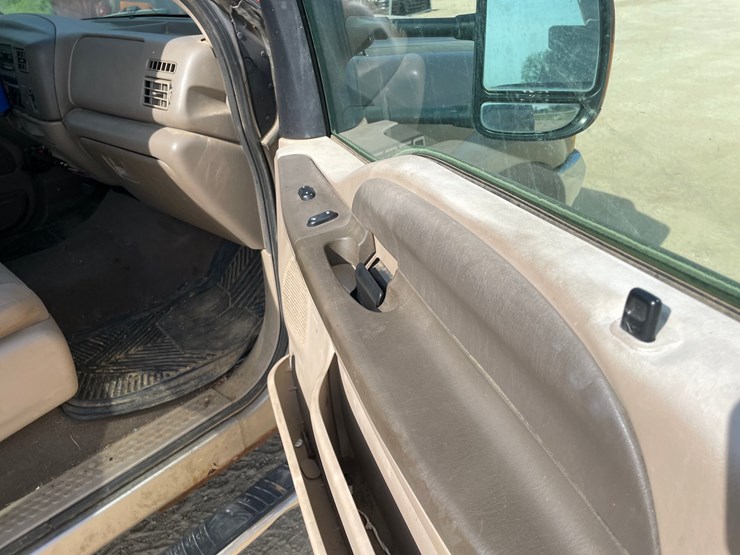 2004-ford-f350-image-41