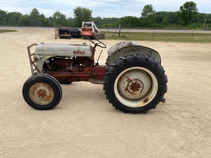 ford-8n-image-8