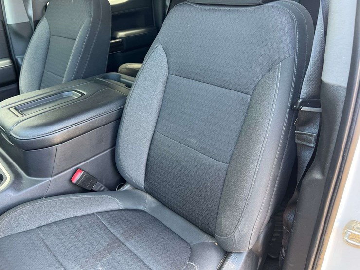 2021-chevrolet-silverado-1500-image-27