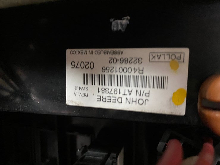 #7513-•-john-deere-new-takeoff-dash-and-control-center-(antigo,-wi)-image-12