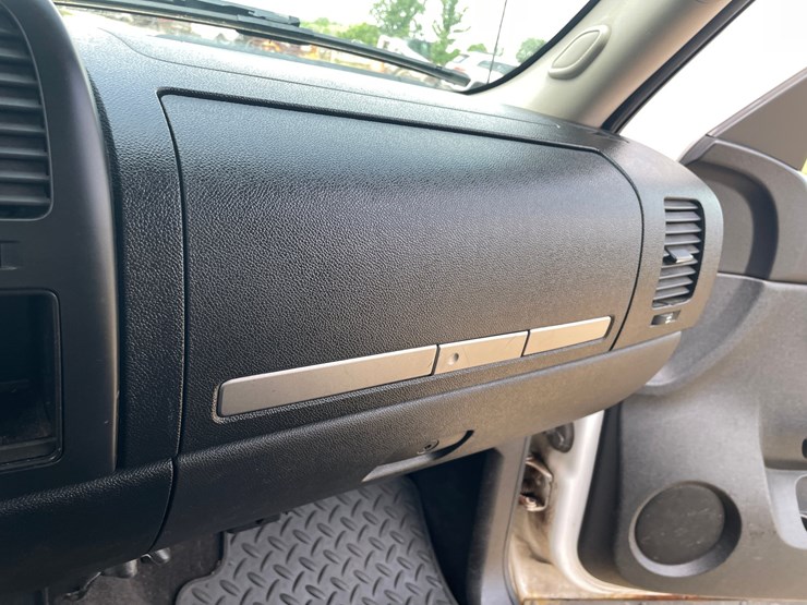 2010-chevrolet-silverado-1500-lt-image-62