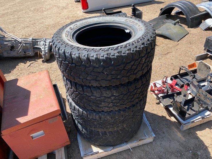#7427-•-set-of-(4)-cooper-discover-st-tires-(antigo,-wi)-image-4