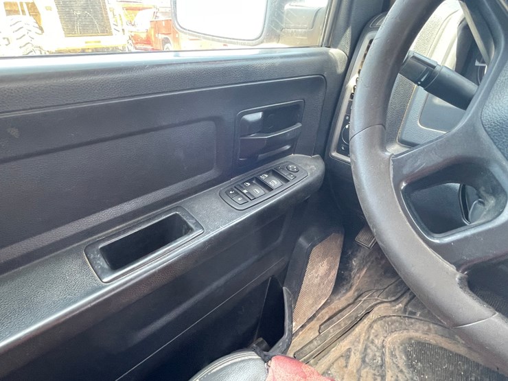2015-dodge-ram-2500-image-22