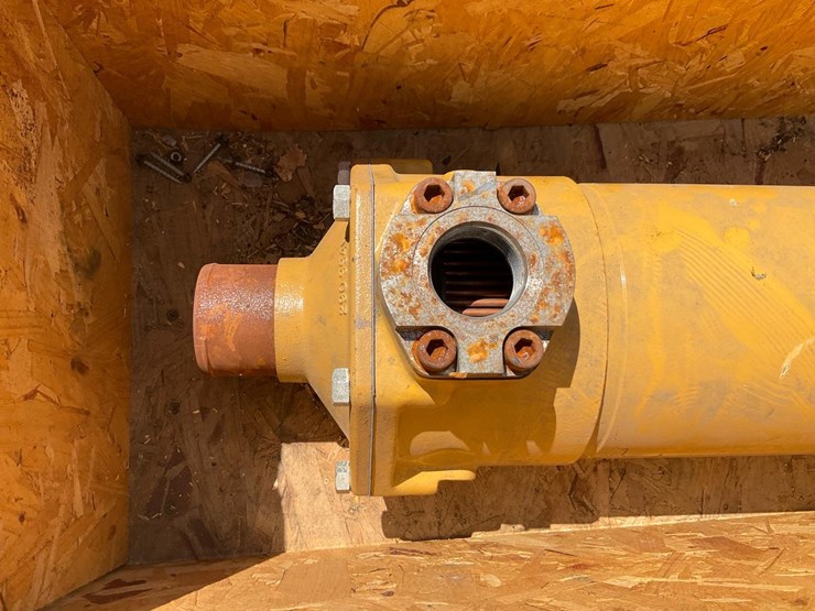caterpillar-c27-image-11