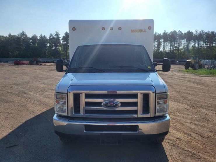 2009-ford-e450-image-6