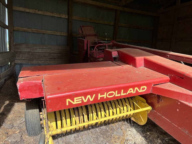 new-holland-310-image-3