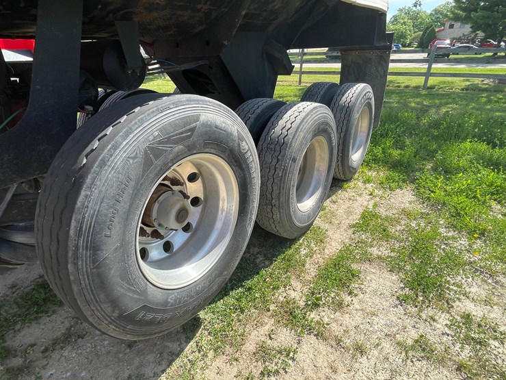 #6154-•-2016-klement-frameless-tri--axle-rock-tub-semi-trailer-(has-title)-image-11