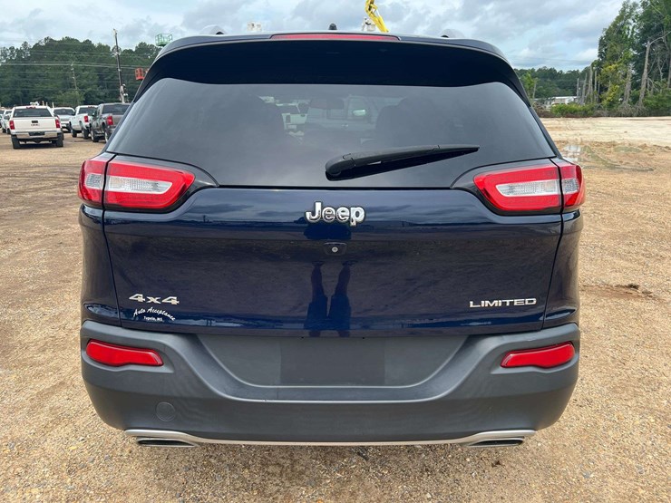 2015-jeep-cherokee-limited-image-6