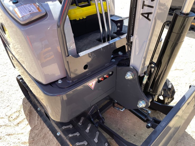 #1108-•-new-ats-me18-mini-excavator-image-16