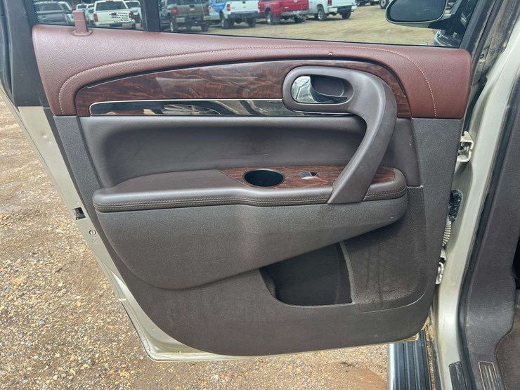 2014-buick-enclave-image-14