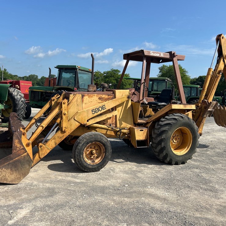CASE 580E