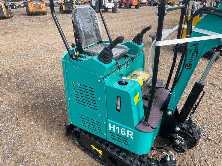 #2023-•-2026-cfg-h16r-mini-excavator-image-10