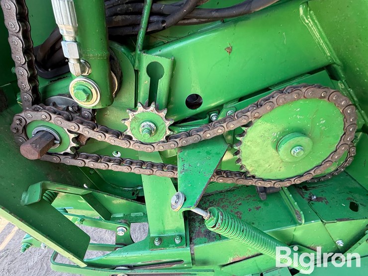 2012-john-deere-568-image-20