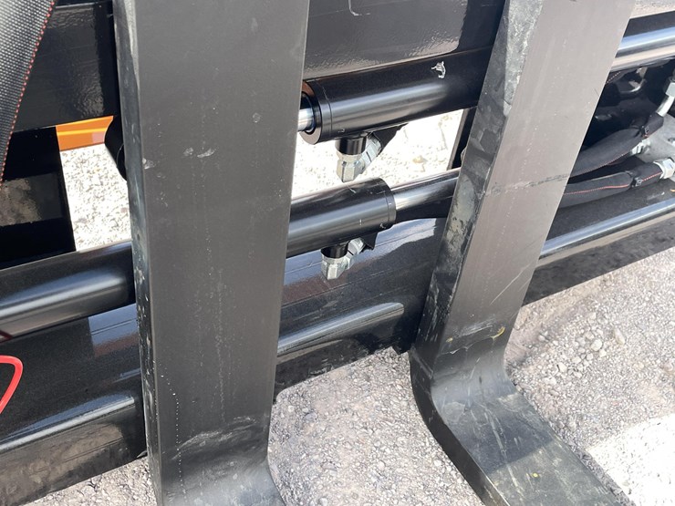 #2777-•-unused-2026-wolverine-adjustable-hydraulic-pallet-fork-attachments-image-8