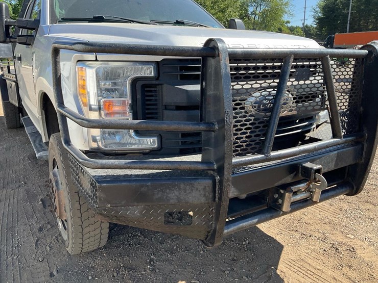 2017-ford-f350-image-10