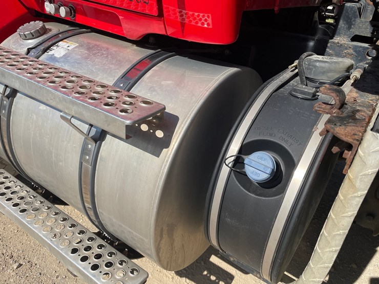 2019-kenworth-t880-image-33