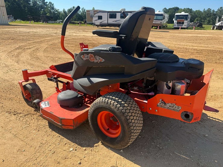2017-badboy-mz-magnum-54"-cut-zero-turn-mower-image-2