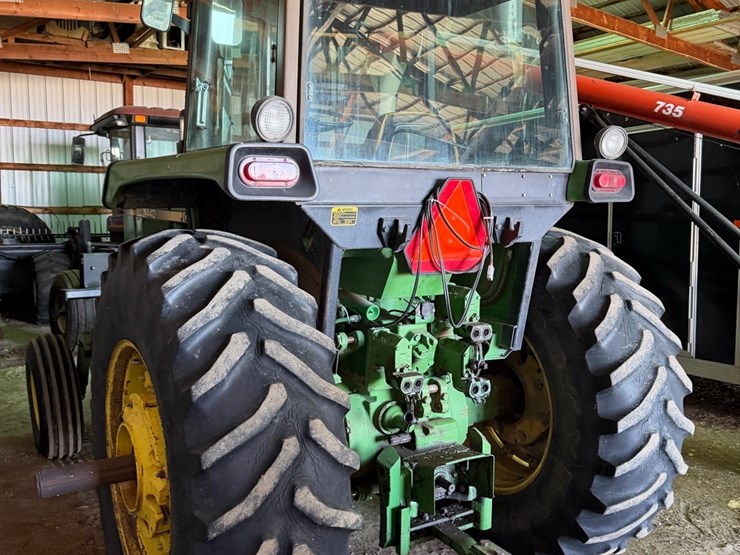 john-deere-4440-image-13